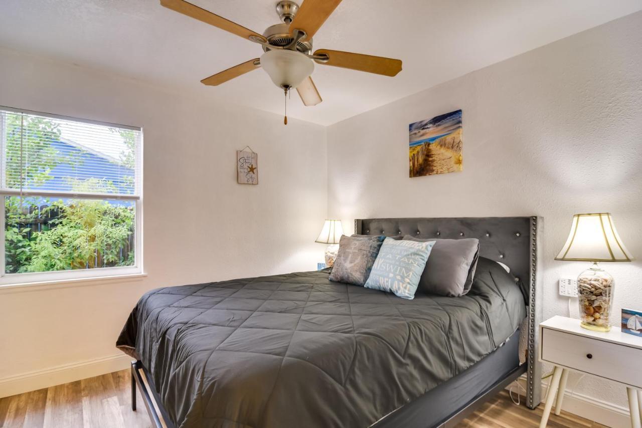 Pet-Friendly Gulfport Home Walkable Location! St. Petersburg Bagian luar foto